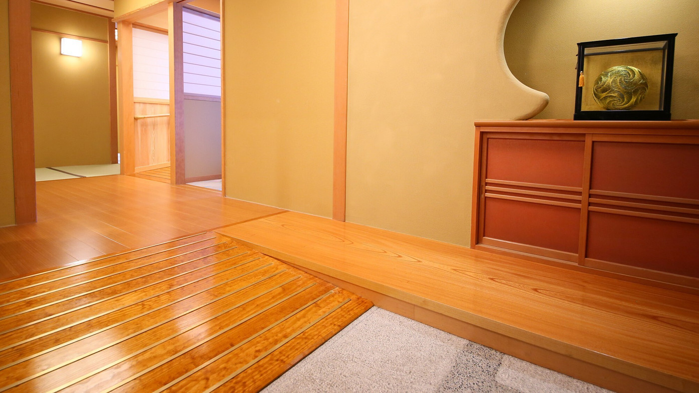 バリアフリー対応客室やリフト付貸切風呂あり！赤ちゃんや車椅子利用者も安心して泊まれる4262080