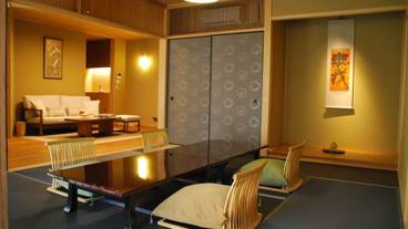 客室内のダイニングエリア / 6