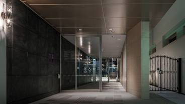 施設の入り口 / 35