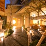 華やかでモダン
随所に光る京情緒 / 2