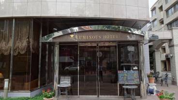 施設の入り口 / 12