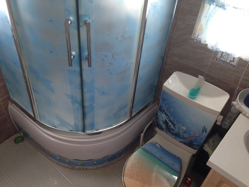 バスルームのシャワー