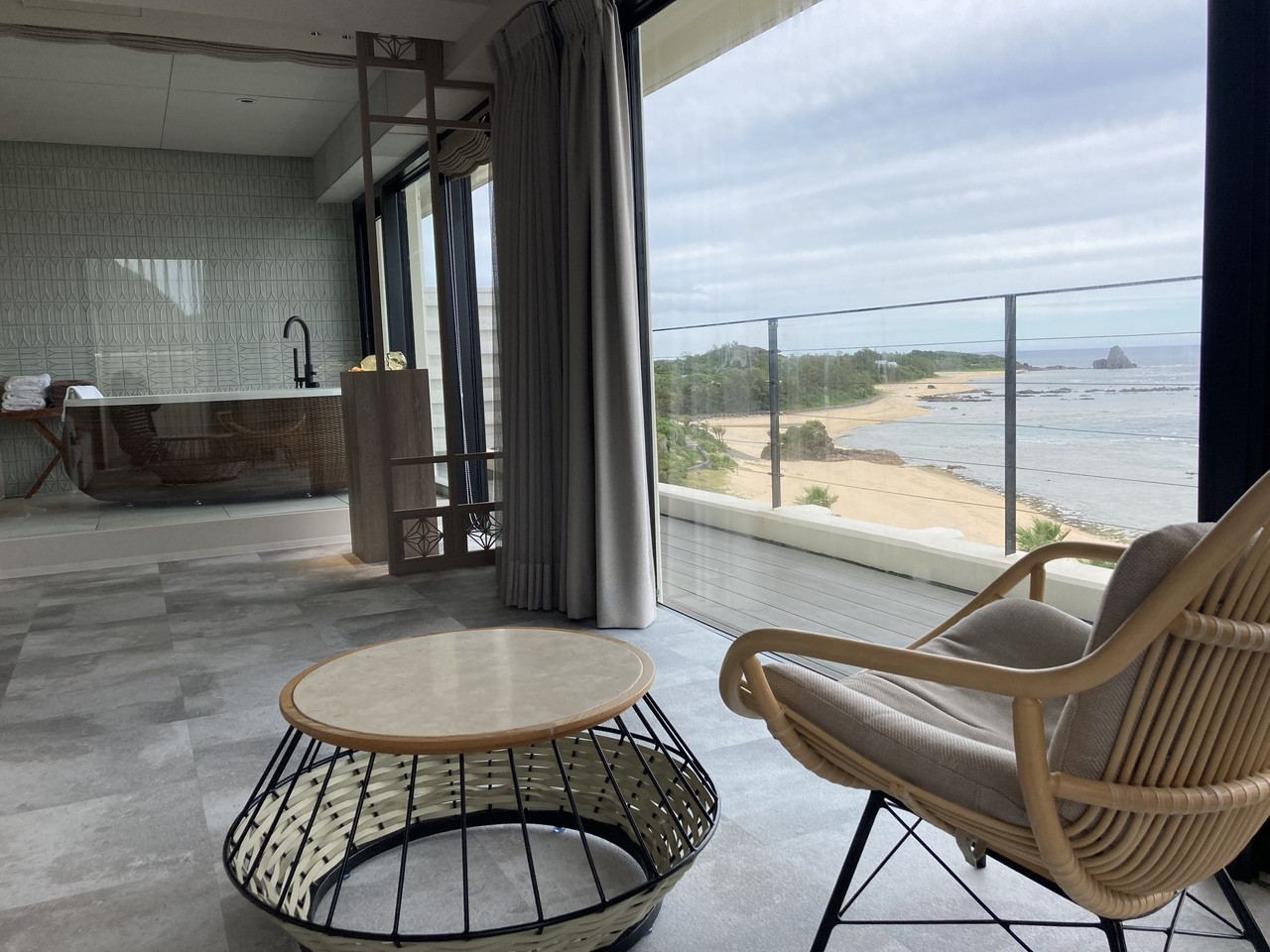 まさに楽園！贅沢なスイートで夢のような時間を3493638