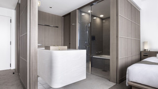 デラックス キングルーム 禁煙 (ラウンジアクセス付)