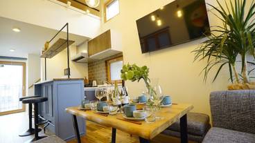 客室内のダイニングエリア / 6