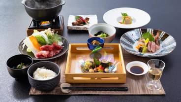 食事・飲み物 / 3