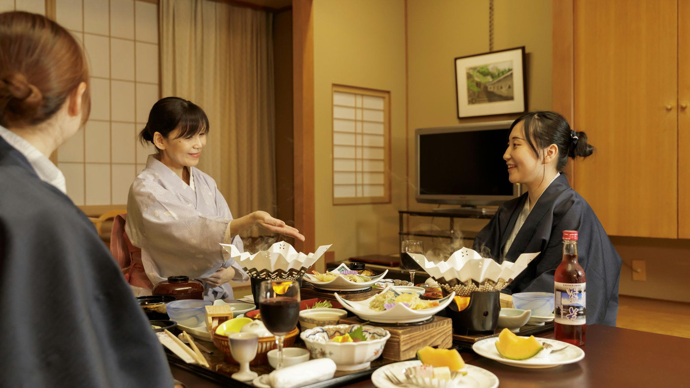 部屋食プランが充実！目でも舌でも楽しめる夕食3749037