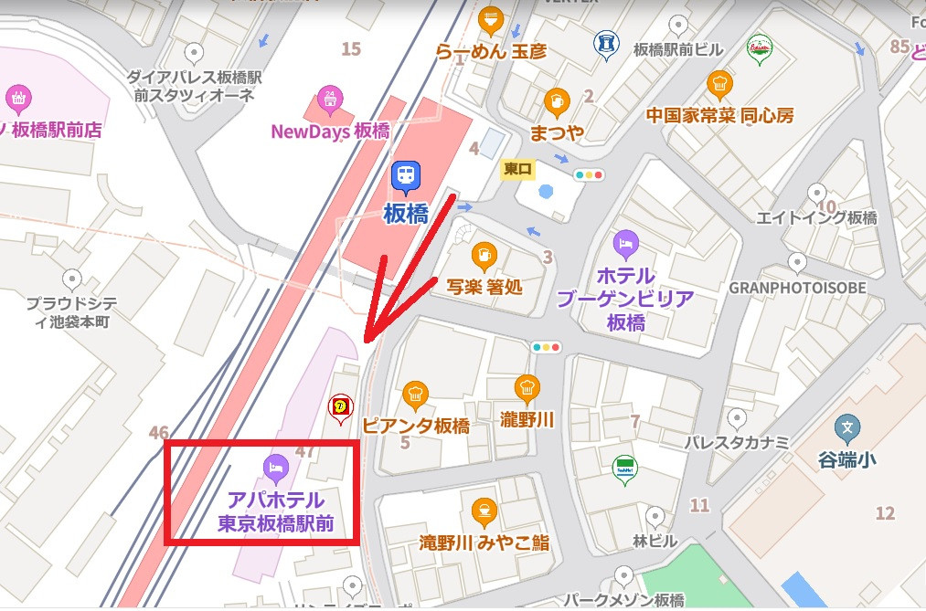 アパホテル板橋駅前の入口は、板橋駅からすぐそばにあります。
