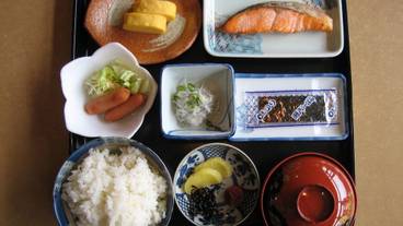 食事・飲み物 / 2