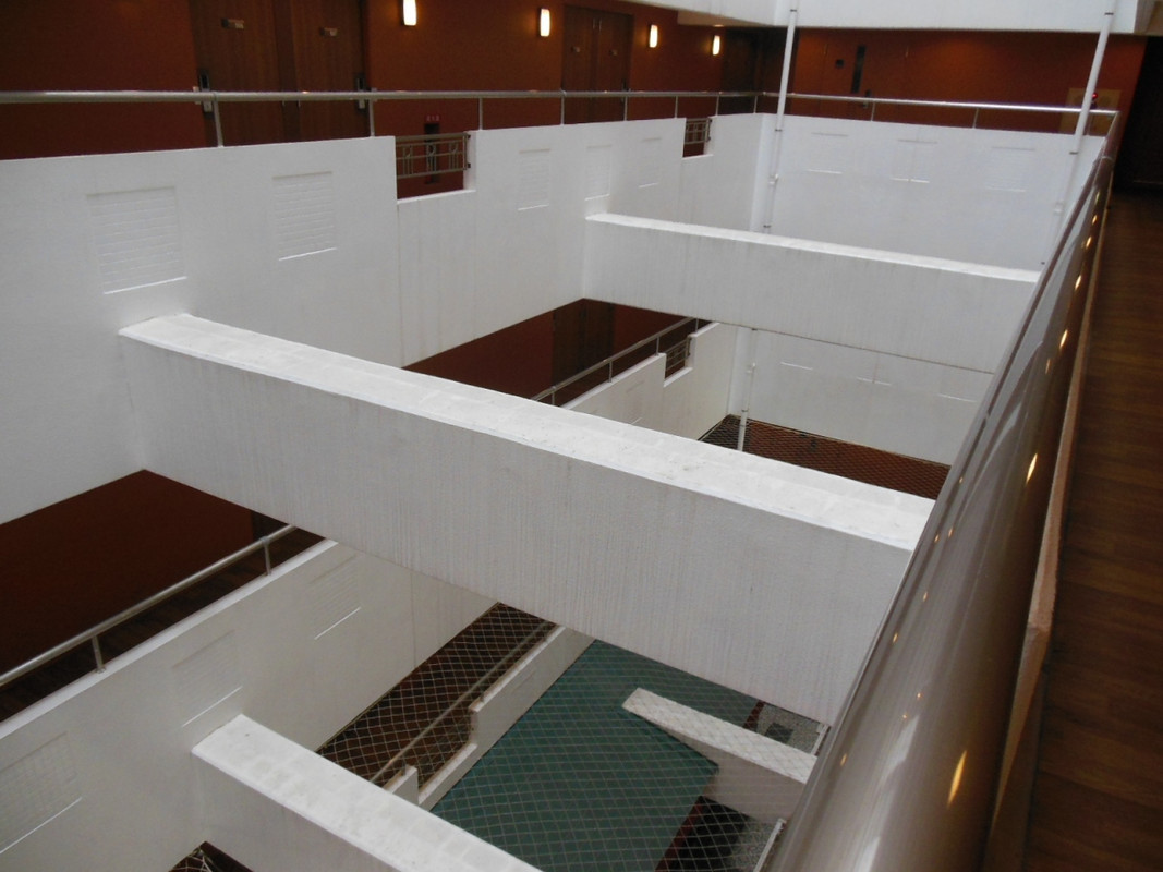 内部吹き抜けで寒い