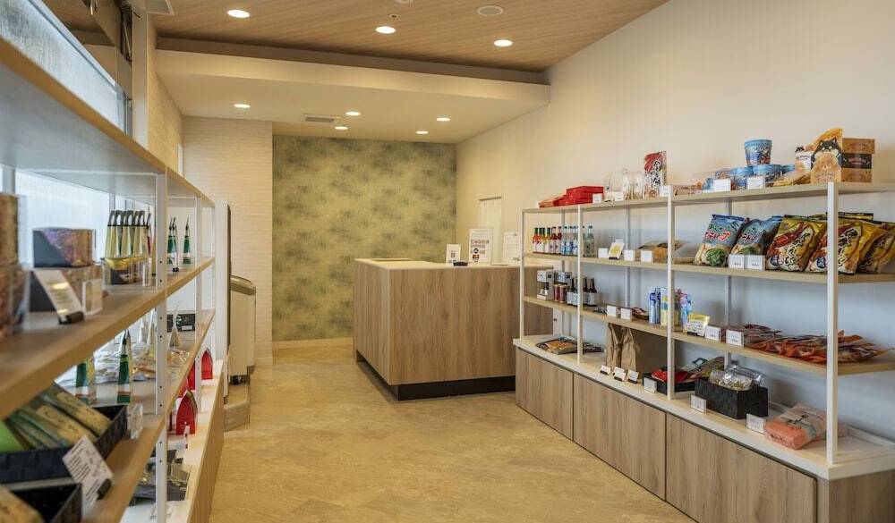 売店 / 1