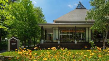 ホテル外観 夏の風景 / 1