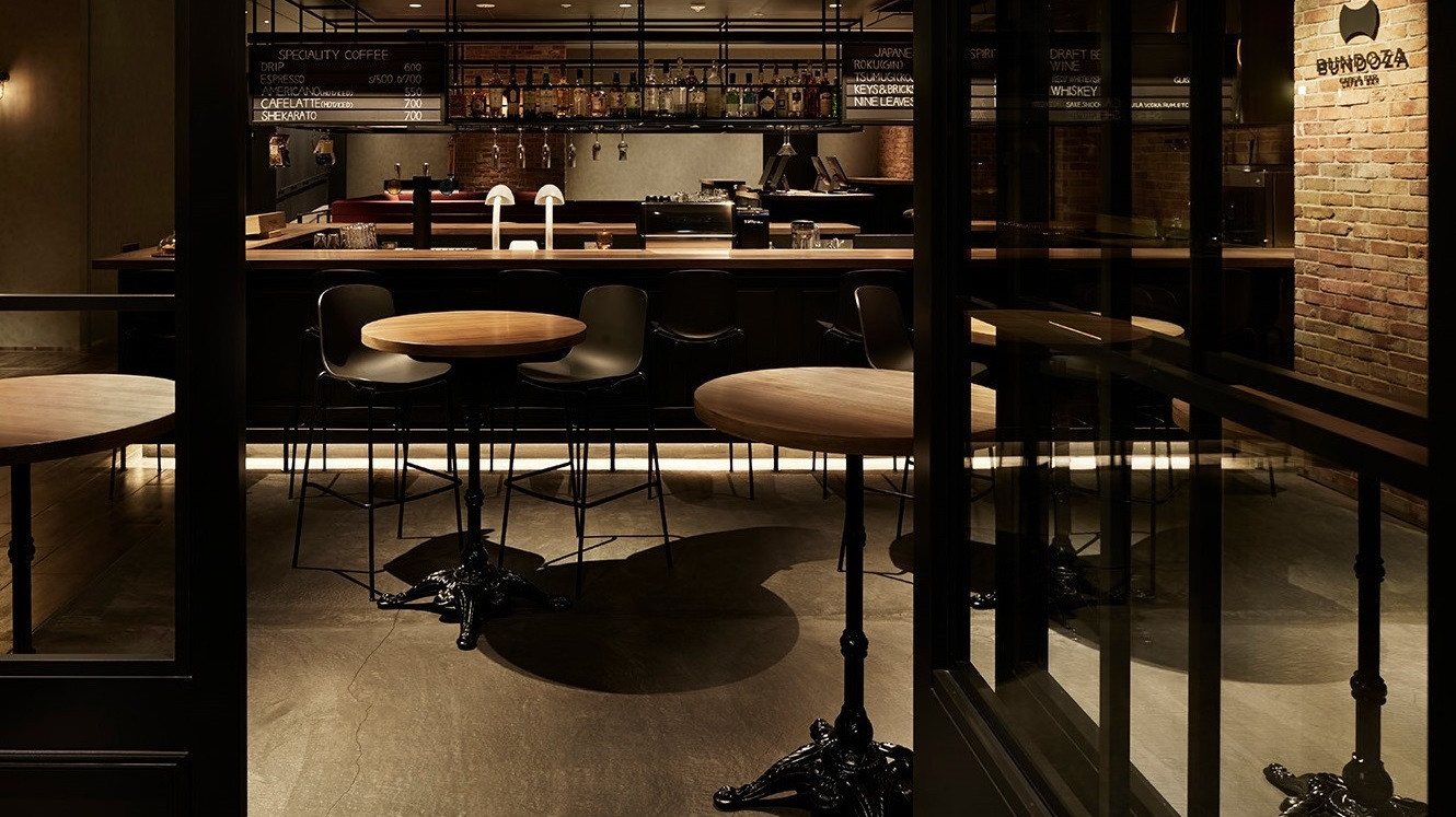 カフェ&バー「BUNDOZA」でしっぽりひとり時間を3732881