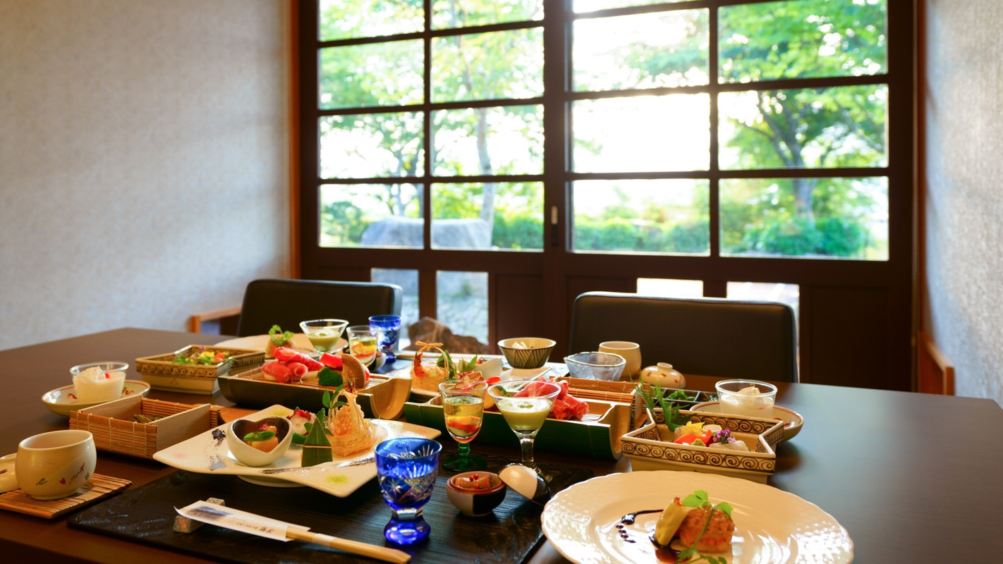 食事風景イメージ