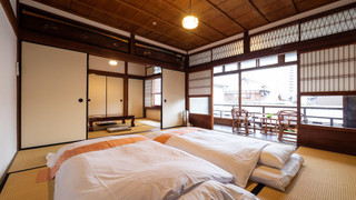 和室 ファミリールーム 共用バスルーム