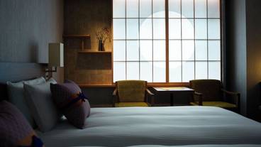 客室 月のように浮かぶ美しい円相 / 7