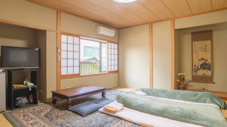 和室10畳（バス・トイレ付）