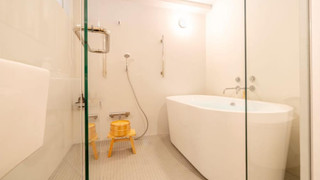 デザイン ダブルルーム クイーンベッド 1 台 禁煙 シービュー