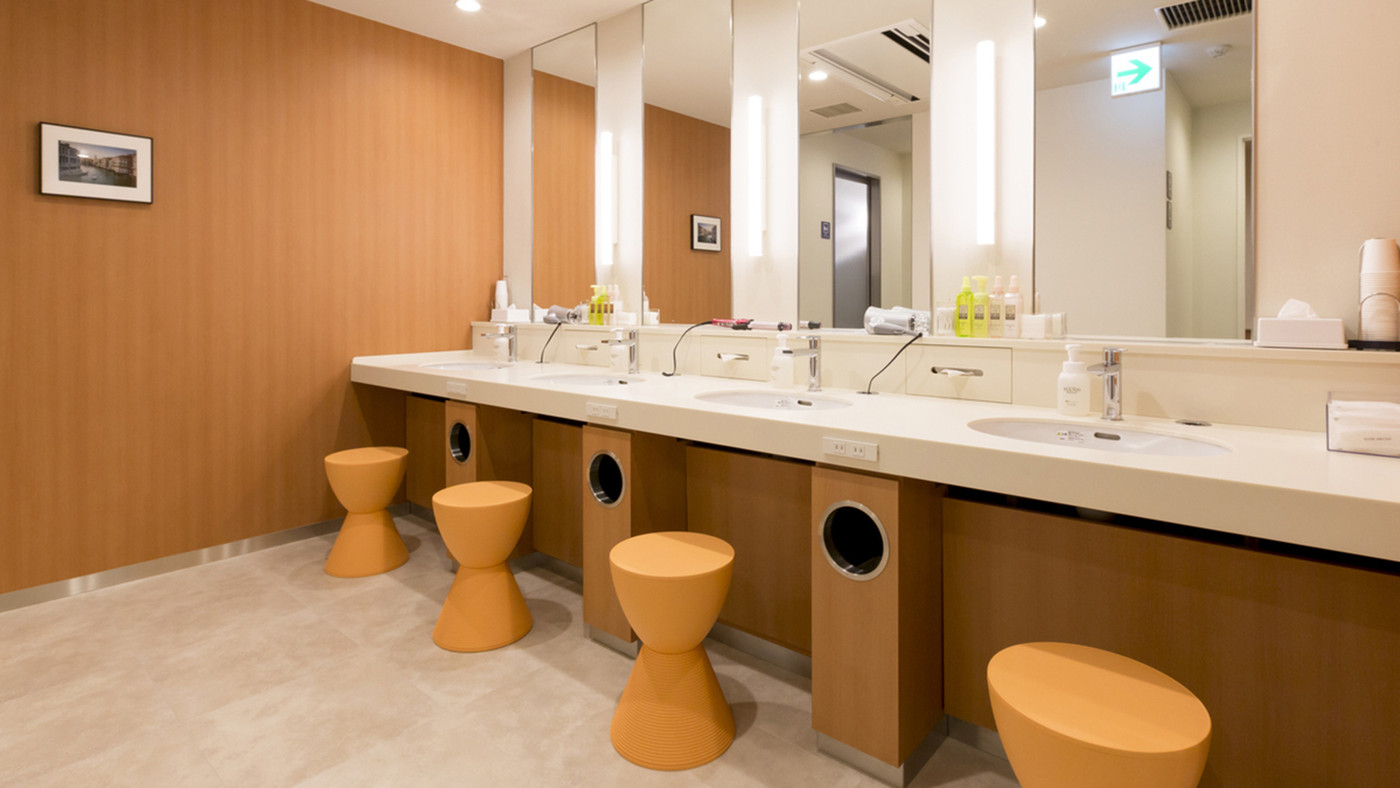 セキュリティしっかりの女性専用フロアで優雅にファーストクラス体験3761953