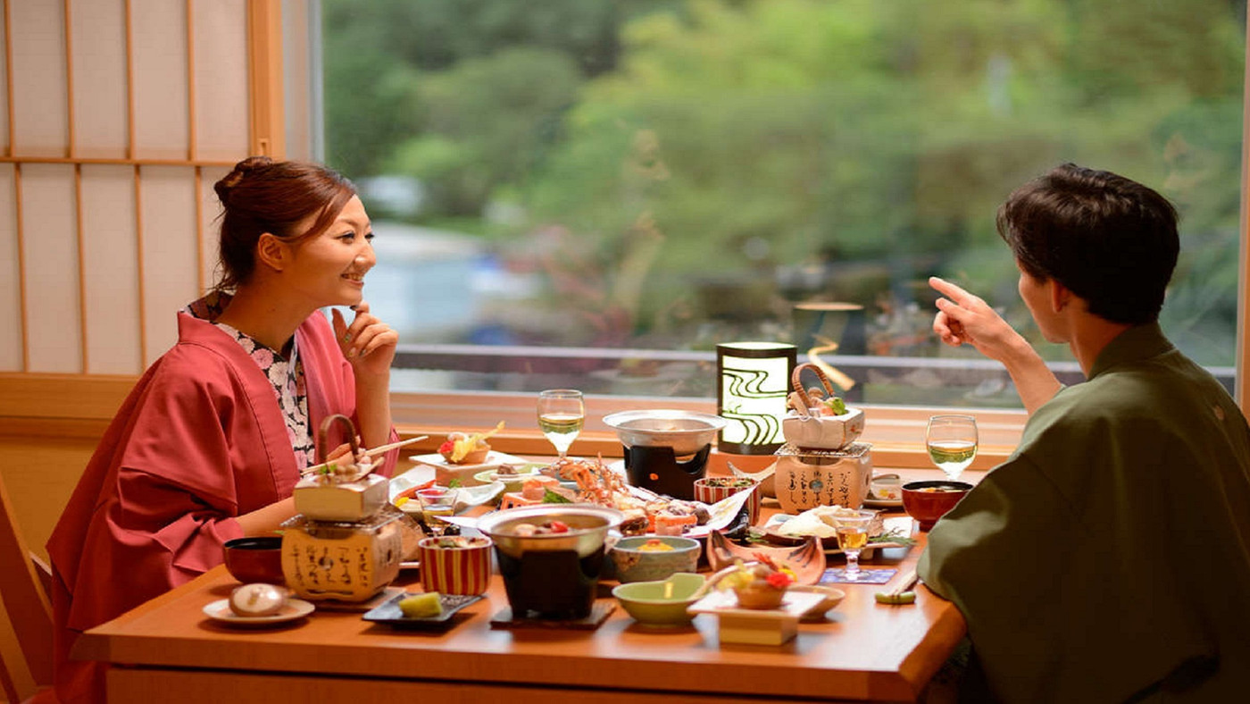 純和風のお庭と自家源泉の露天風呂にほっこり4242217