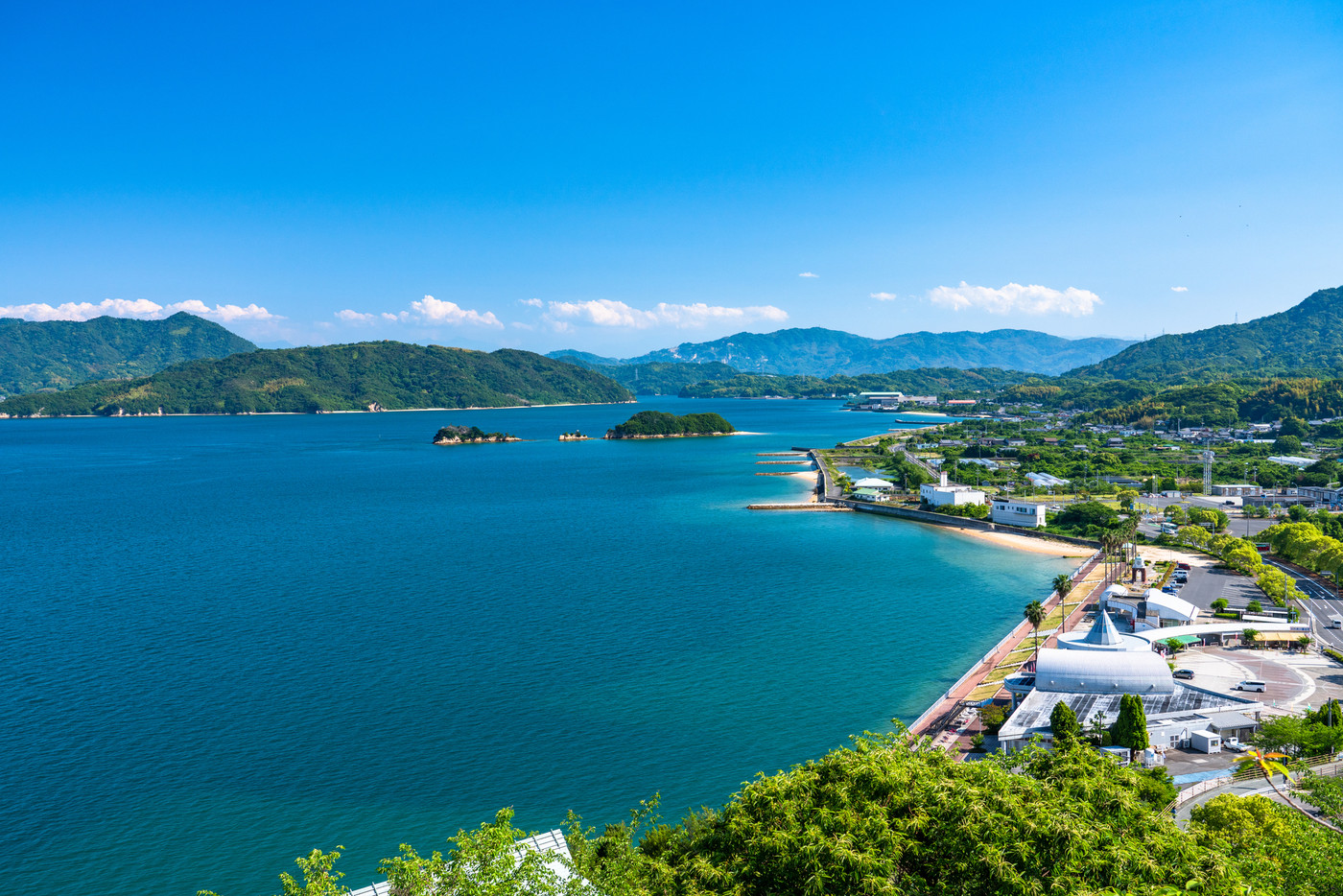 《愛媛県》しまなみ海道・大三島の海岸《多々羅展望台より》