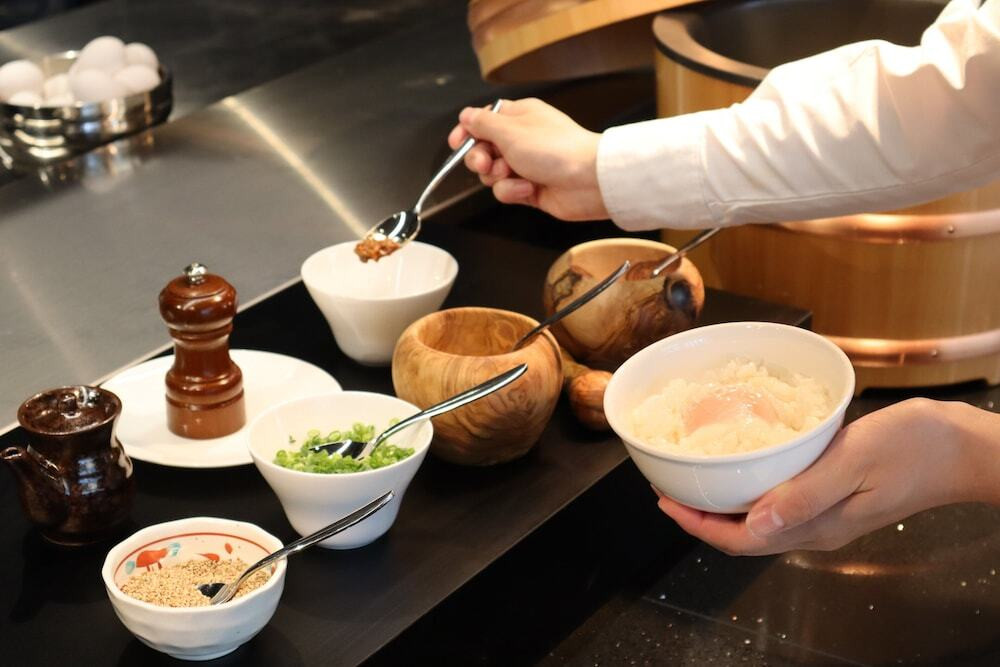 揚げたてのすり身揚げも！富山の郷土料理をビュッフェか御膳で3923259