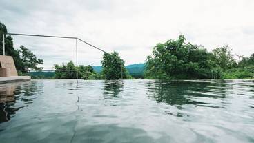 屋外スパ浴槽 / 1