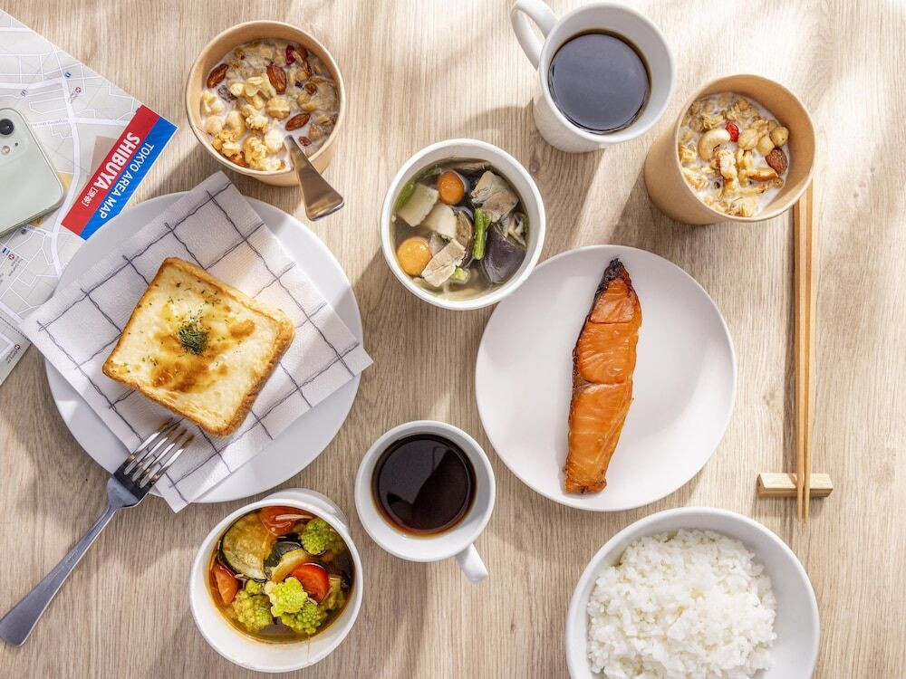 朝食