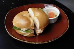 ダブル エックスワイズィ バー