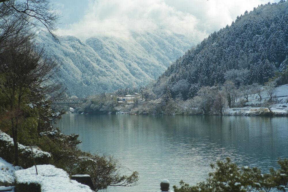 湖