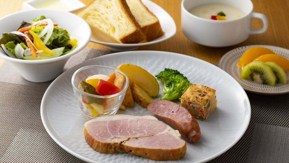 朝食