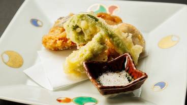 旅館のお食事処 / 34