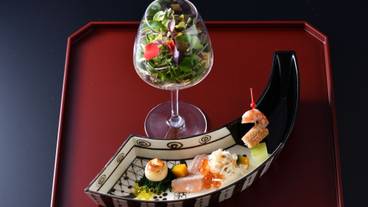 旅館のお食事処 / 22