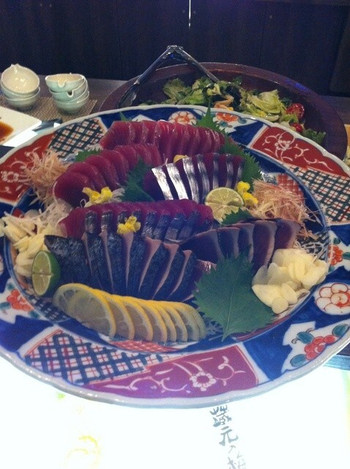 「ハタズキッチン」 料理 29946536 新鮮なカツオの刺身とタタキ