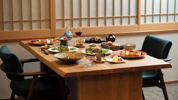 食事・飲み物 / 5