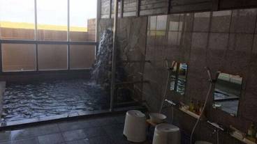 屋内スパ浴槽 / 1