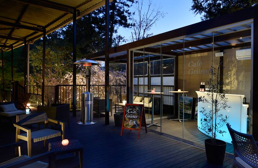 「Café Grüner」 / 4