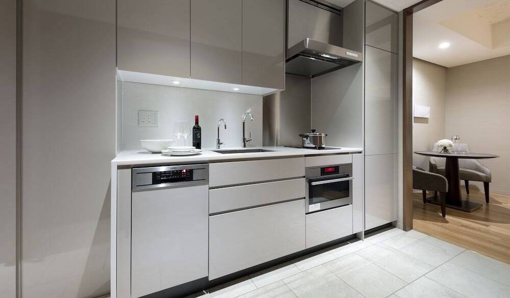 まるで高級レジデンス
快適な広々客室 / 5