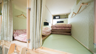 カプセルタイプ男女混合ドミトリー 2連コネクティングルーム 禁煙 (カプセルの間仕切りは開閉可能)