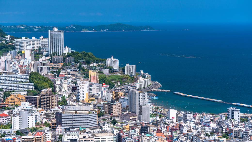 ドライブしながら
海の見える「熱海」へ
 / 1