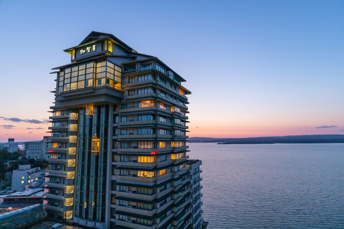 和倉温泉 加賀屋 マジックアワー