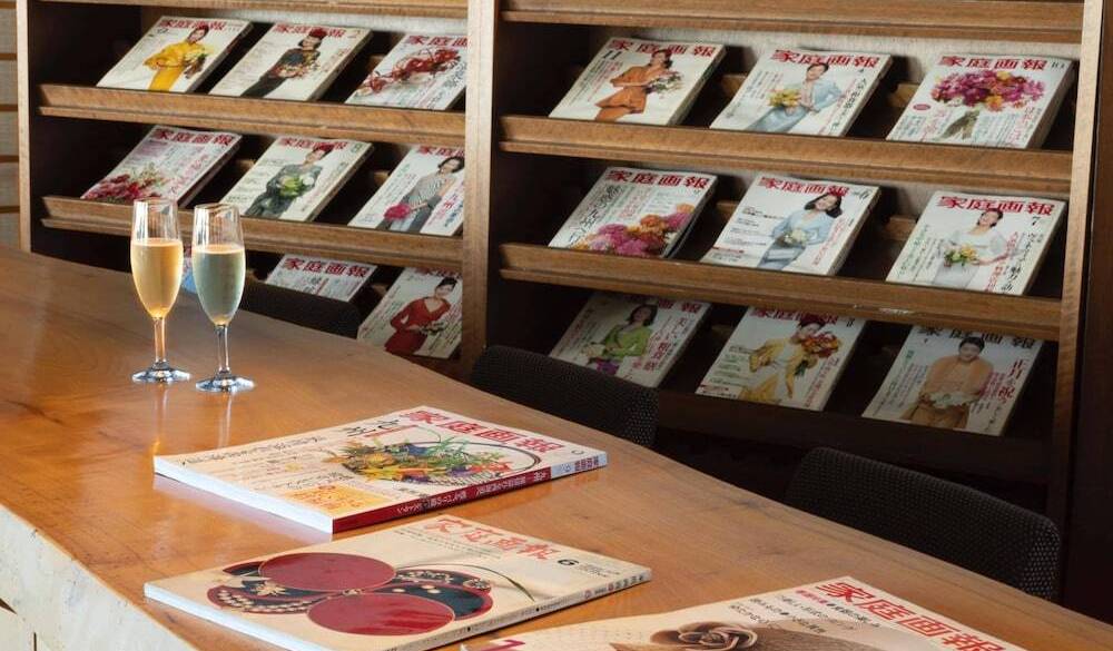 本や雑誌もあります / 1