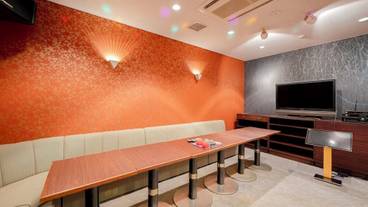 カラオケ ルーム / 4