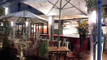 フード コート / 1