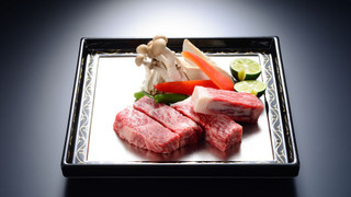 3階 揺らぎの間 (ステーキ) 客室露天風呂付＋個室お食事処