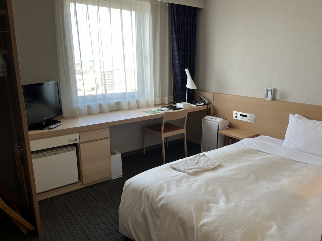 スタンダードルーム。かなり狭いです。