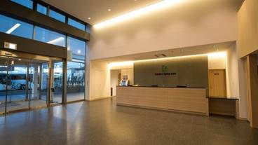 内部エントランス / 2