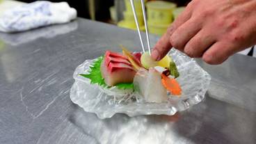 食事・飲み物 / 1