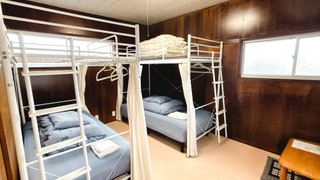 エコノミー 4 人部屋 禁煙