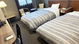 ツインルームシングルサイズベッド 2 台喫煙可